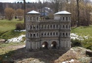 Porta Nigra Miniatur Miniwelt Lichtenstein (© Sylvia Haendschke)