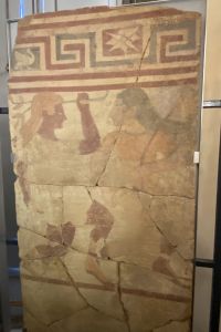 Vier bemalte etruskische Platte